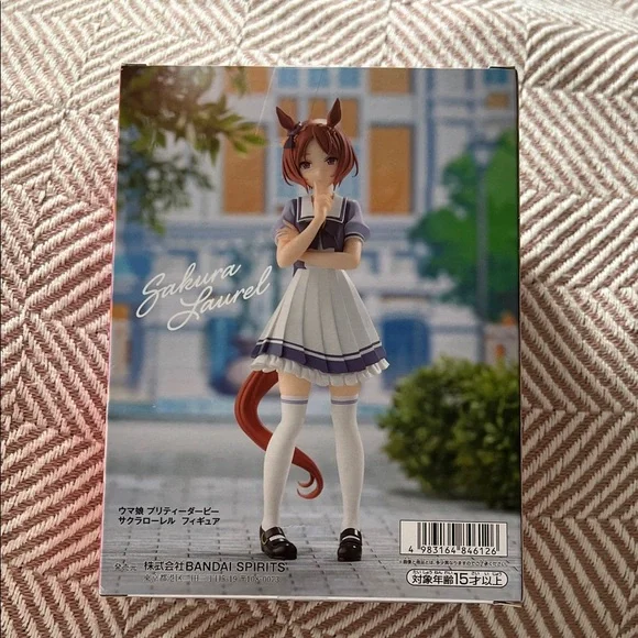 Sakura Laurel Anime Figure with Red and White Outfit - Picture 3 of 6